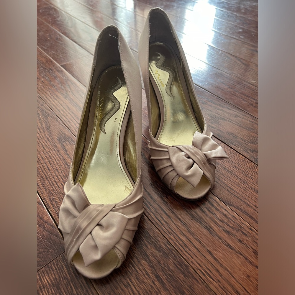 Nina Satin Pumps